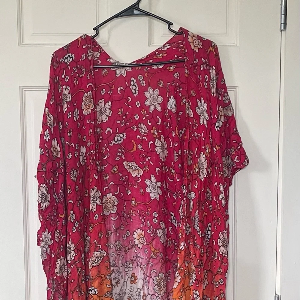 Floral coverup Size L/XL - Picture 2 of 5